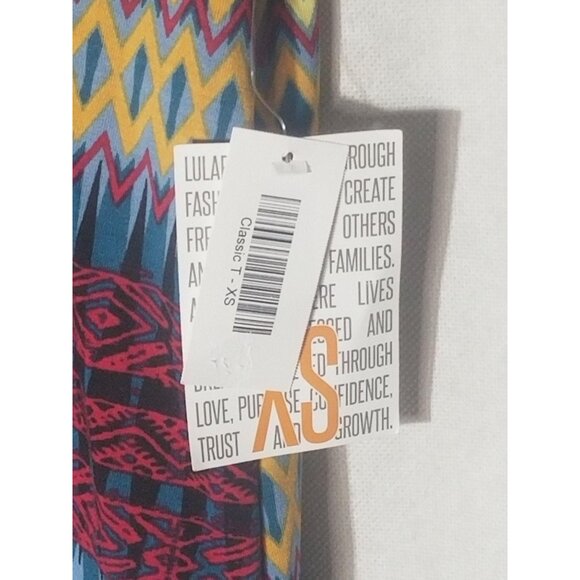LuLaRoe Classic T shirt tribal red yellow blue polyester blend size xs READ new - Picture 3 of 11